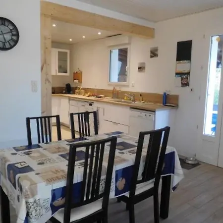Maison L'aiguillon-sur-mer, 5 Pieces, 7 Personnes - Fr-1-476-196 Casa vacanze *